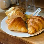 Townhouse Bed & Breakfast 4*