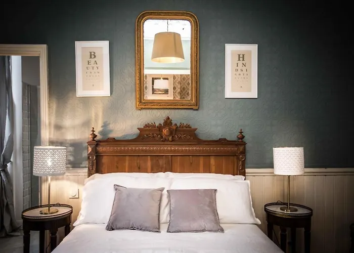 Bed and Breakfast Townhouse 4*