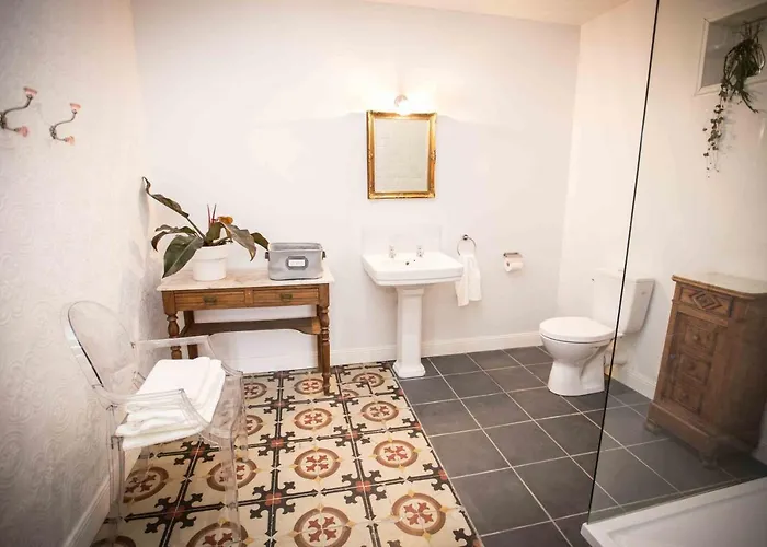 Townhouse Bed and Breakfast 4*