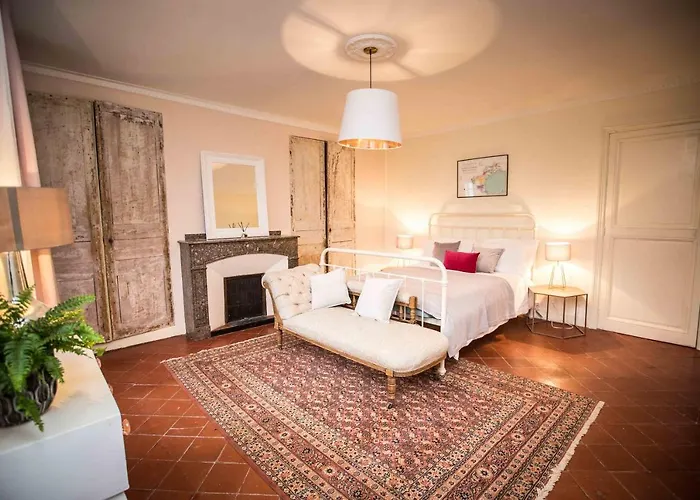 Townhouse Bed and Breakfast 4*